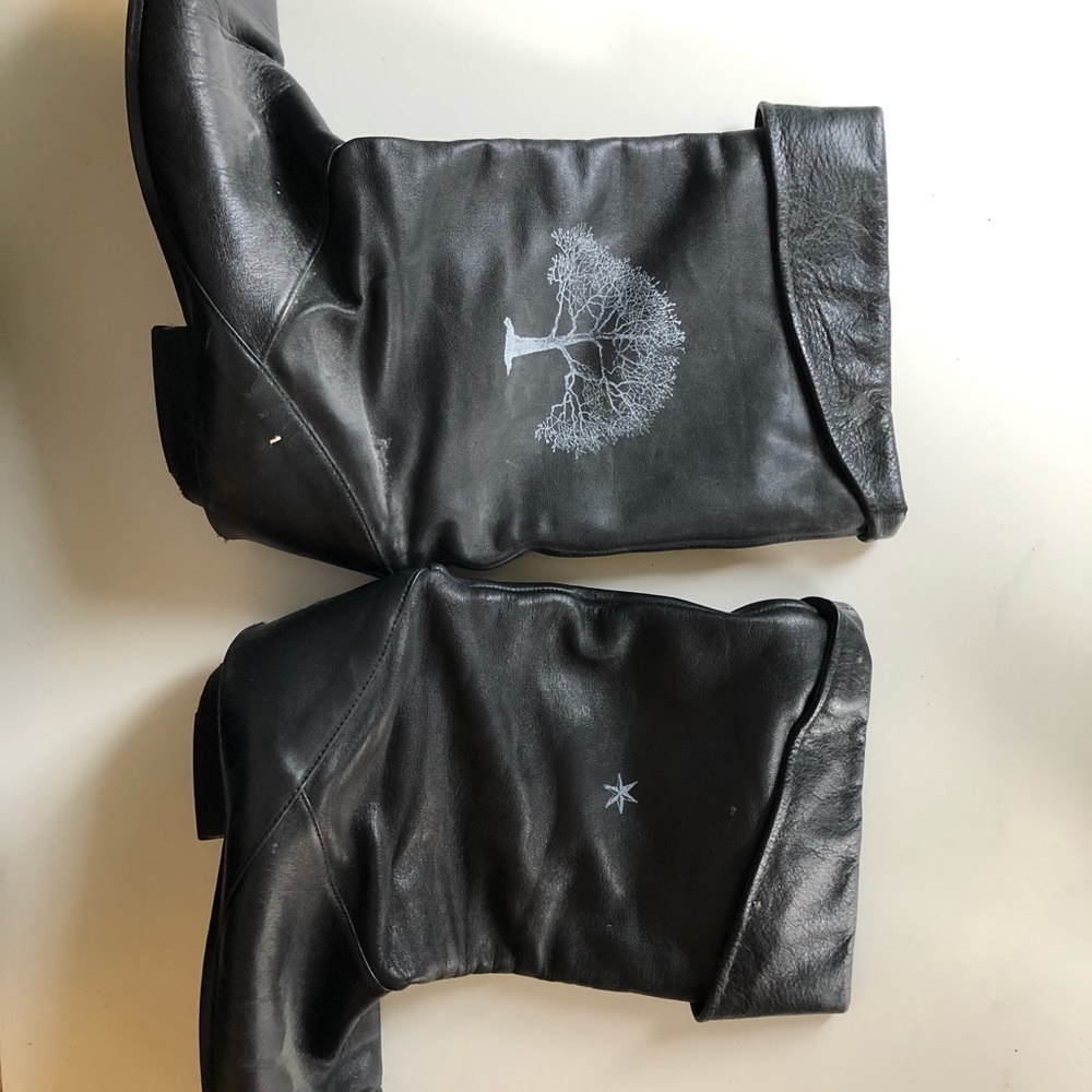 Vintage printed boots